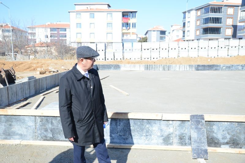 BAŞKANIMIZ EKİCİOĞLU, YENİCE MAHALLESİ’NDE TEMELİ ATILAN KÜLTÜR VE TAZİYE EVİ ÇALIŞMALARINI İNCELEDİ