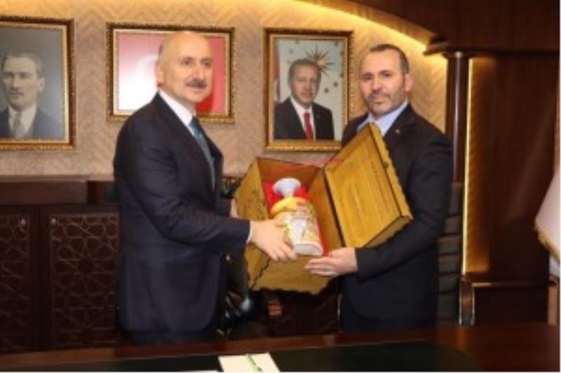 BAKAN KARAİSMAİLOĞLU YALOVA BELEDİYESİNİ ZİYARET ETTİ