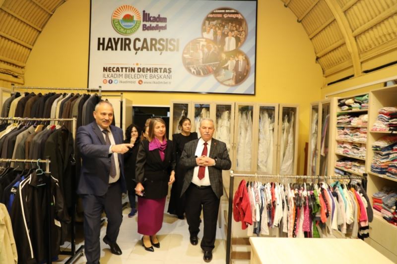BAŞKAN DEMİRTAŞ HAYIR ÇARSINI GEZDİ