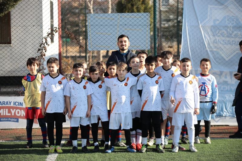 AKSARAY BELEDİYESPOR’UN ALTYAPI TAKIMLARI YARIYIL TATİLİNDE ANTRENMANLARINI YOĞUNLAŞTIRDI
