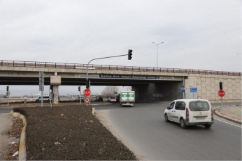 SÜRÜCÜLERE SİNYALİZASYON UYARISI