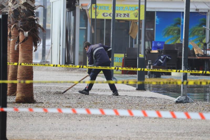 Büyükşehir fırtınanın İzlerini Siliyor