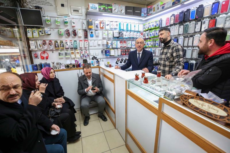 USTA İLE KAVUŞ BEDESTEN VE SARAY ÇARŞISI’NDA ESNAFLARLA BULUŞTU