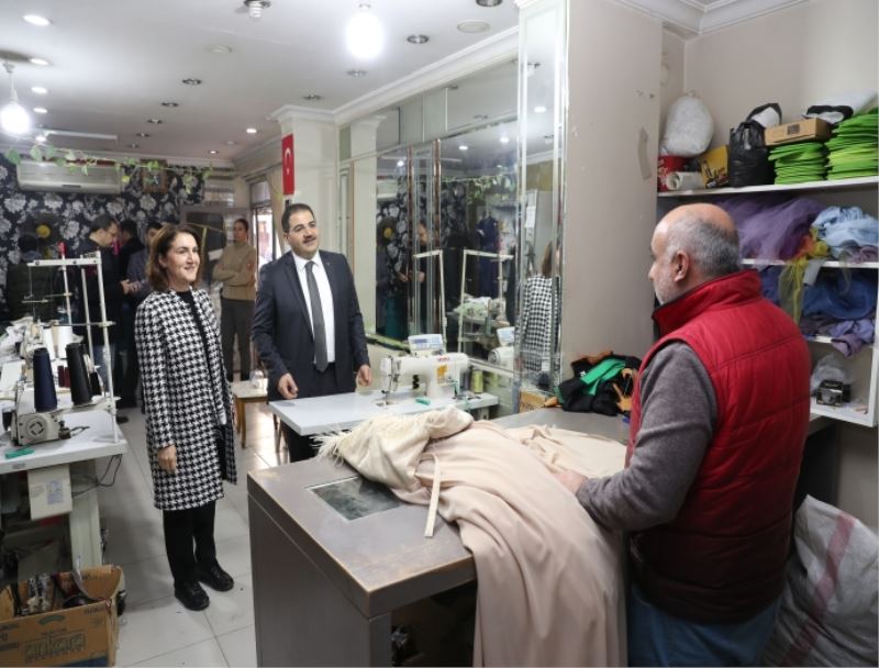 BAŞKAN CANPOLAT İLE VEKİL AÇANAL’DAN ESNAF GEZİSİ