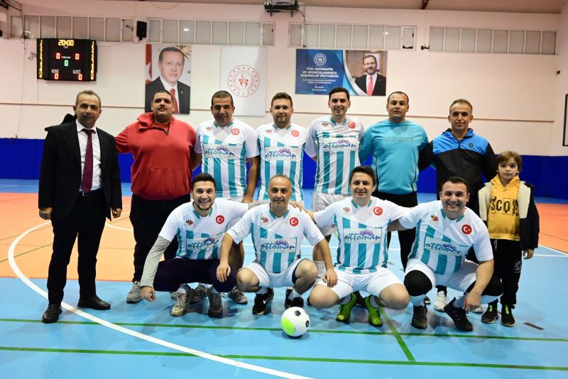 Kurumlar arası futsal turnuvası başladı