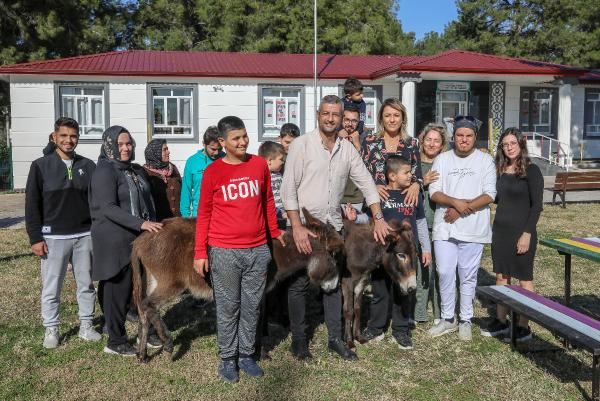 AKSU’DA KADERİNE TERK EDİLEN KÖY OKULU OTİZMLİ ÇOCUKLARA UMUT OLDU