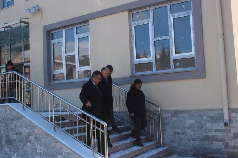 Belediye Başkanımız Serkan Koyuncu Yapımı Devam Eden Okul İnşaatında İncelemelerde Bulundu