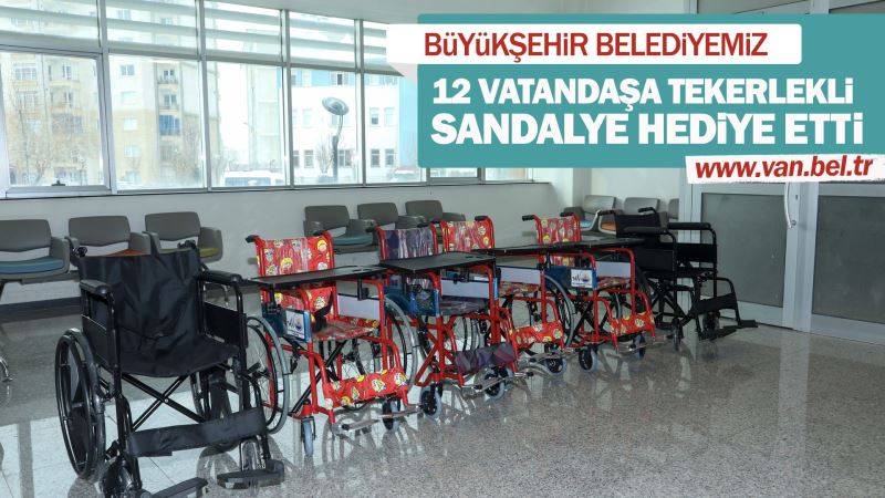 BÜYÜKŞEHİR 12 VATANDAŞA TEKERLEKLİ SANDALYE HEDİYE ETTİ