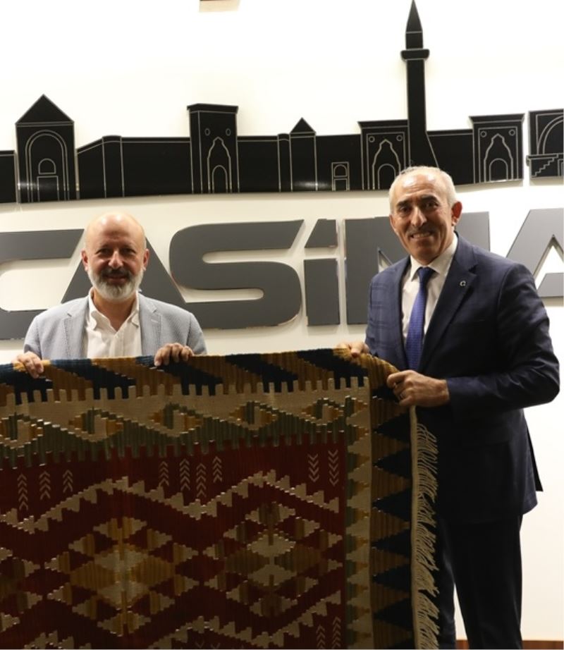 ESNAF DOSTU BAŞKAN ÇOLAKBAYRAKDAR’A HİZMET TEŞEKKÜRÜ