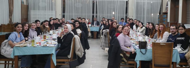 BELEDİYE BAŞKAN YARDIMCILARIMIZ, TİYATROCULARI YEMEKTE AĞIRLADI