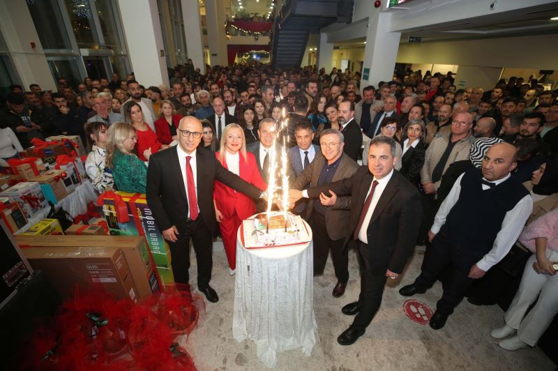 Nilüfer Belediyesi çalışanları yeni yılı birlikte karşıladı