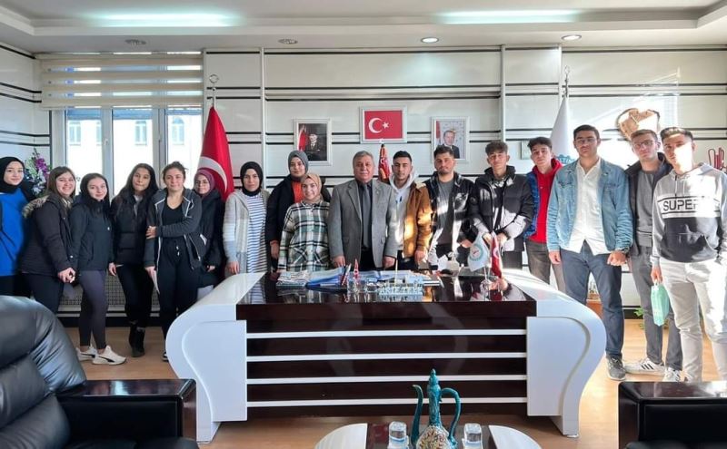 GENÇLERİMİZİN YANINDAYIZGÖNÜL BELEDİYECİLİĞİ