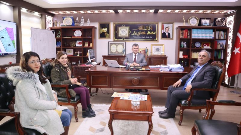 Mithatpaşa Ortaokulu Müdürü ve Öğretmenlerinden Belediye Başkanımız Serkan Koyuncu’ya Ziyaret