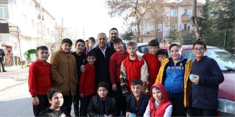 ZEYBEK BAŞKAN NAZMİSAATÇİ MAHALLESİ´Nİ ZİYARET ETTİ