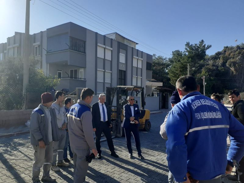 Kuzdere Mahallesi Ballıtaş Mevkii’nde yol ve kaldırım çalışmaları devam ediyor