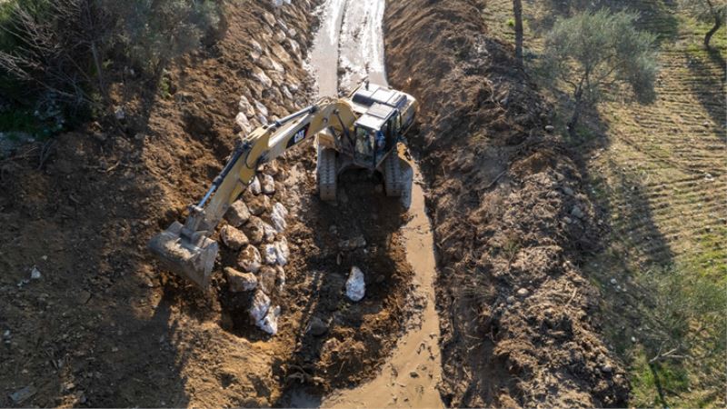 İZSU’dan Kaklık Çayı’na acil müdahale