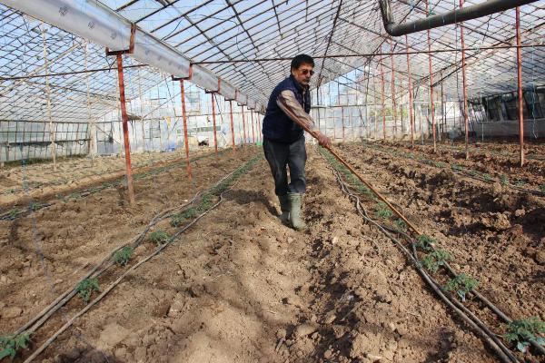ANTALYA’DA SEL MAĞDURU ÇİFTÇİ YENİDEN ÜRETİME HAZIRLANIYOR