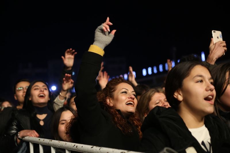 ON BİNLER AYDIN BÜYÜKŞEHİR BELEDİYESİ’NİN KONSERLERİNDE BİR ARAYA GELDİ