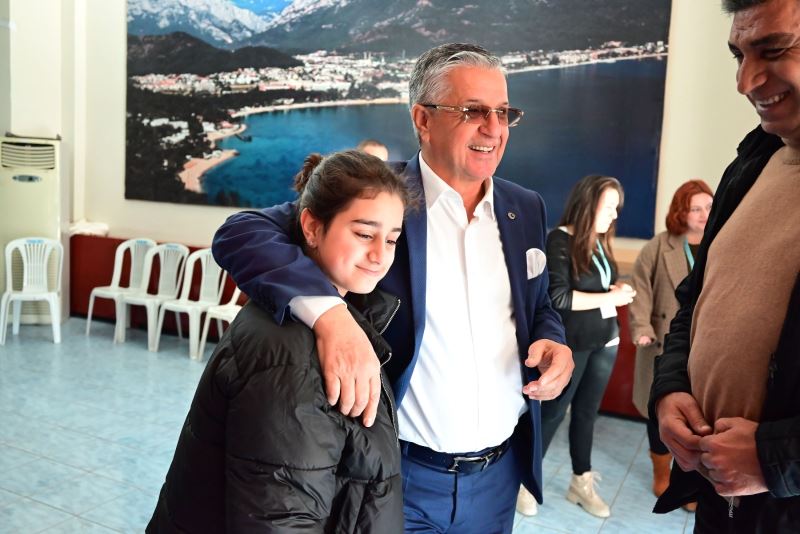 Ana sınıfından üniversiteye kadar tüm çocuklar Kemer Belediyesi