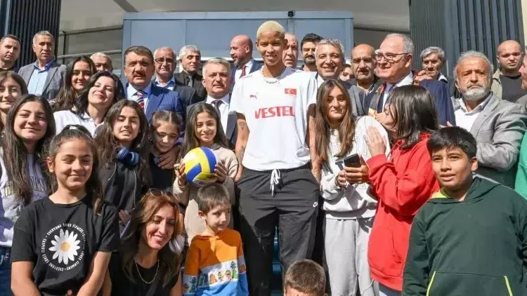 MELİSSA VARGAS MEMLEKETİ MALATYA’DA..  ‘MUTLULUK DUYUYORUM’