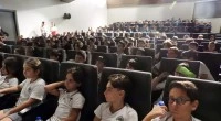 Astronomi profesörü Derman, Antalya Bilim Merkezi’nde öğrencilerle buluştu