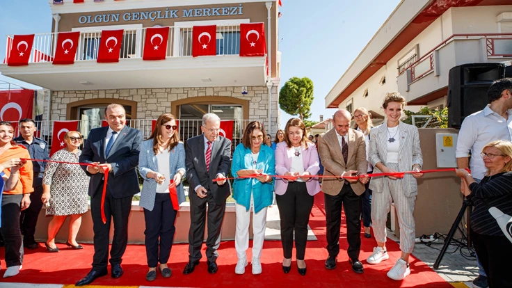 “Olgun Gençlik Merkezi” İzmir’e çok yakıştı