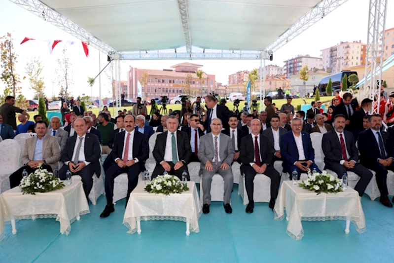 BAKAN OSMAN AŞKIN BAK’IN KATILIMLARIYLA  YENİ NESİL ŞEHİR KÜTÜPHANESİ’NİN RESMİ AÇILIŞI YAPILDI