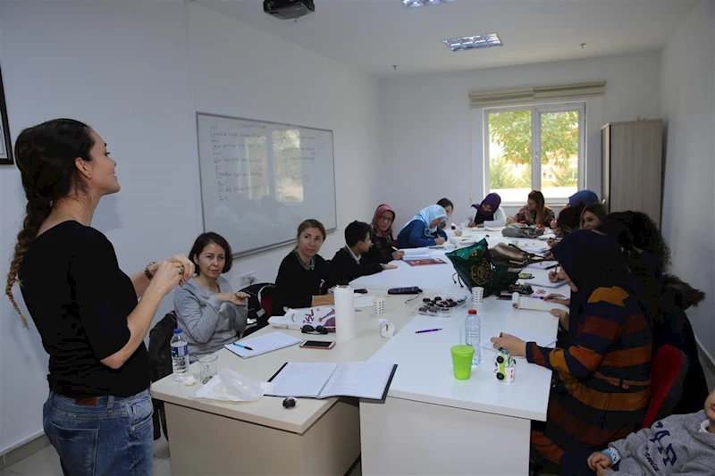 ETİMESGUT´TA MESLEK VE BECERİ KURSLARI BAŞLIYOR