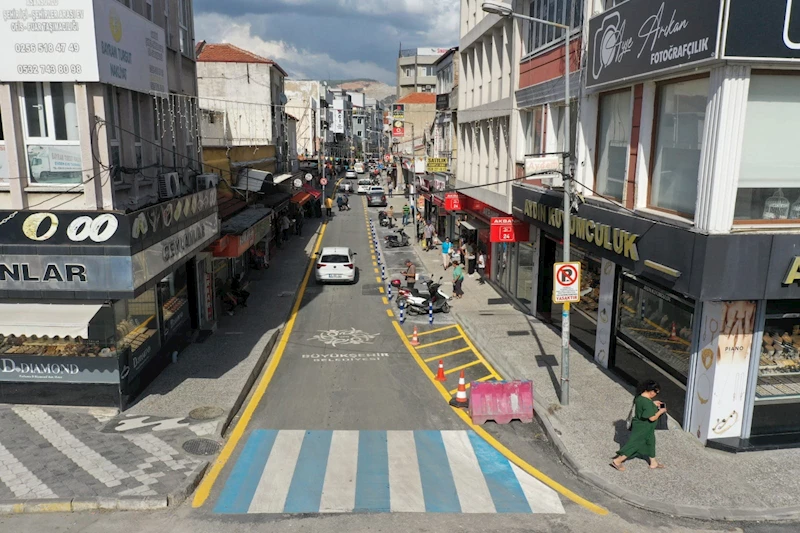 İSTASYON CADDESİ’NE BÜYÜKŞEHİR’DEN ALTIN DOKUNUŞ