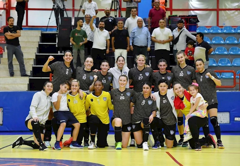 Mavi Kelebekler Aksaray’a fark attı