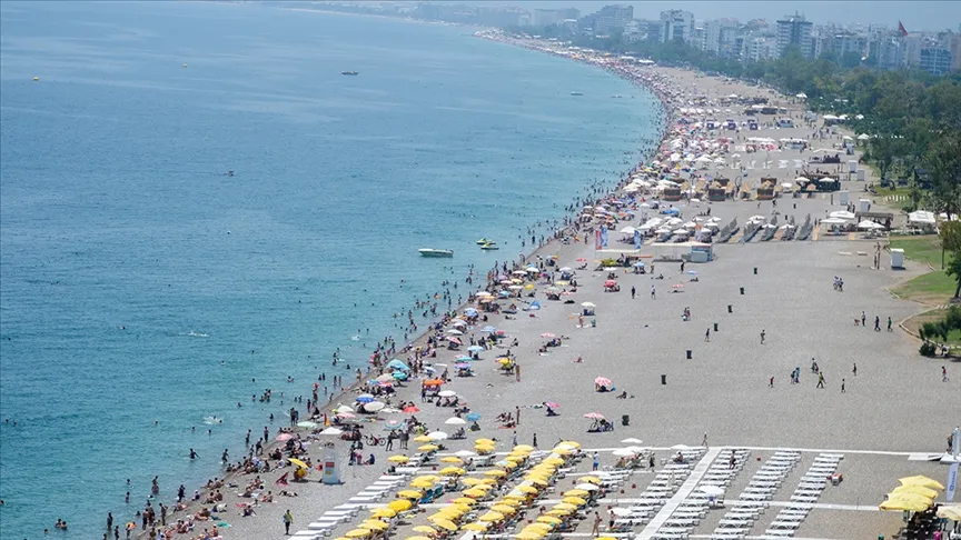 ANTALYA’DAN KORKUTAN İKLİM HABERİ.. ‘DENİZ SEZONU UZUYOR’