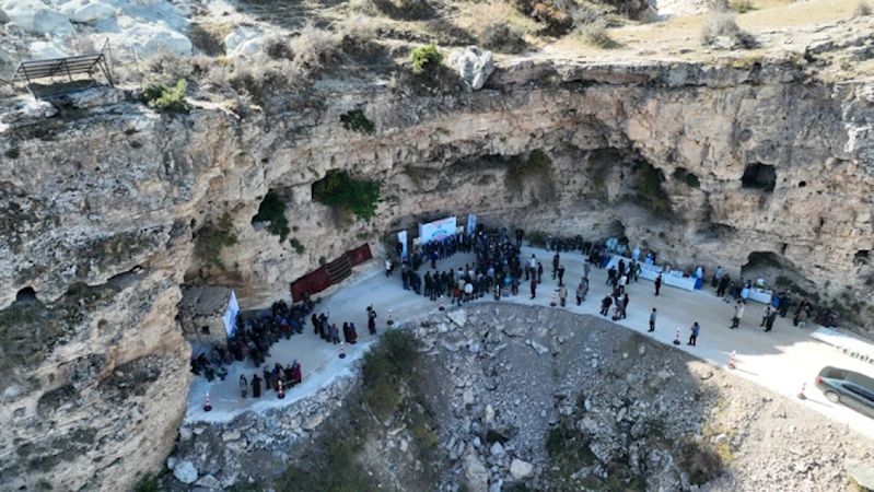 Peynir Tulumundan İlk Hasat Programı Gerçekleştirildi SELÇUKLU BELEDİYESİ KIRSAL KALKINMAYA DESTEK OLMAYA DEVAM EDİYOR