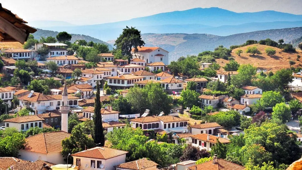 EFES SELÇUK ‘ŞİRİNCE’.. ‘DÜNYANIN EN İYİ TURİZM KÖYÜ’ SEÇİLDİ