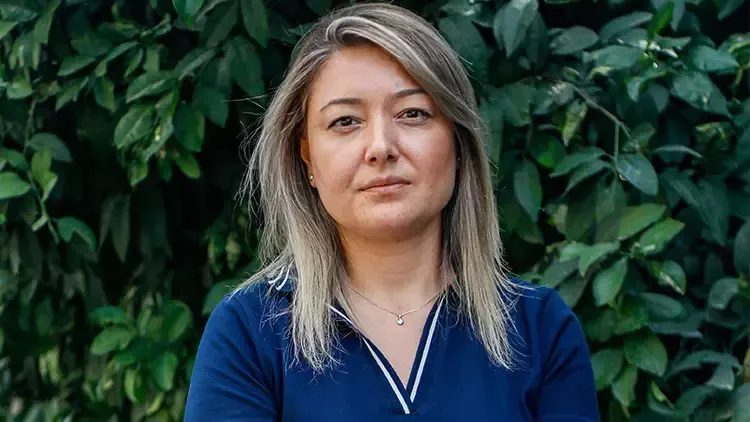 ANTALYA.. ÖZEL OKULDA MÜDÜR ÖĞRENCİSİNİ MERDİVENDEN İTEREK YARALADI