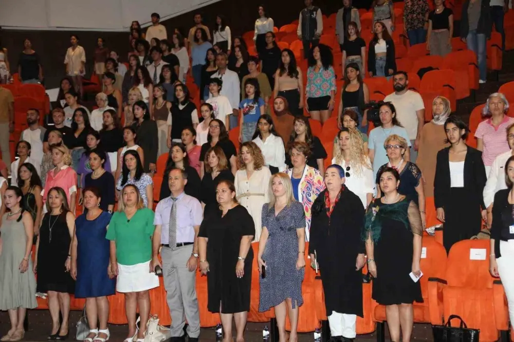‘CUMHURİYET ÖNCESİ VE SONRASINDA KADIN VE SANAT KONFERANSI ‘DÜZENLENDİ