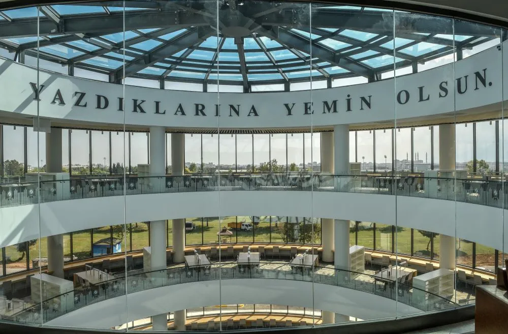 KEPEZ’DEN CUMHURİYETİN 100.YILINA ÖZEL ANTALYA KÜTÜPHANESİ
