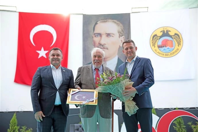 ALANYA’DA İLBER ORTAYLI RÜZGARI