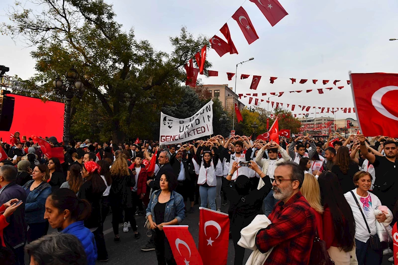 CUMHURİYETİN 100. YILINDA BAŞKENTLİLER TEK YÜREK OLDU