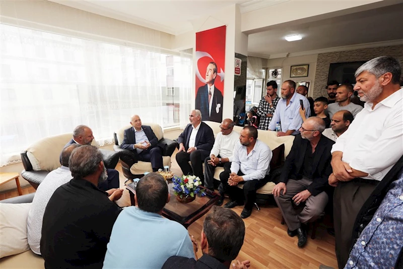 Fethi Yaşar Roman Yurttaşlarla Buluştu