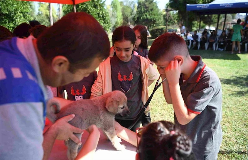 Konyaaltı Belediyesi minik hayvanseverleri ağırladı