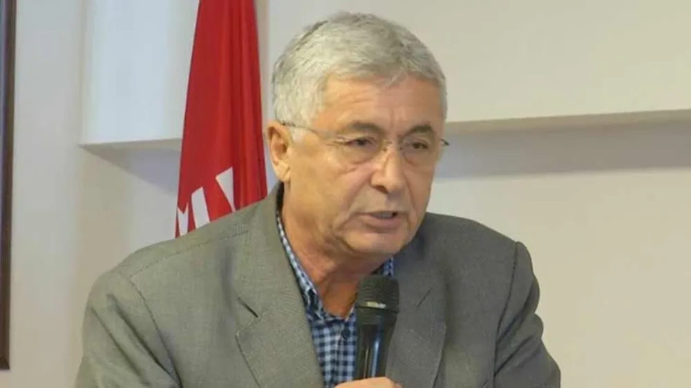 ANTALYA’DA NAİL KAMACI CHP’NİN YENİ İL BAŞKANI OLDU