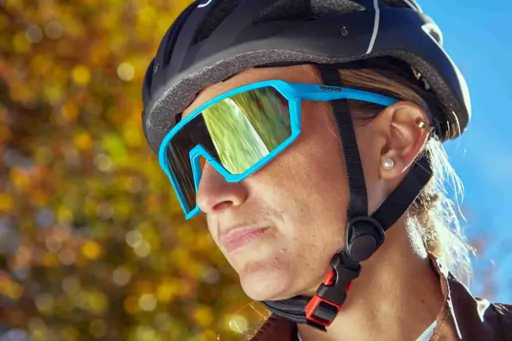 ‘KASK’ YETMİYOR.. ARTIK ‘KORUMA GÖZLÜĞÜ’ DE MECBURİ
