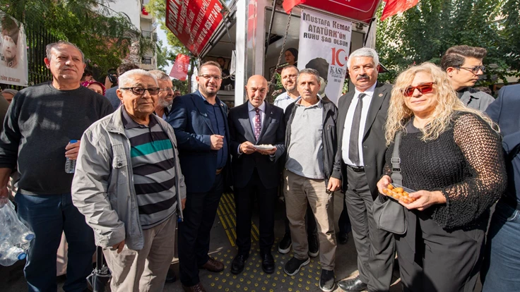 Atatürk için mevlit okutuldu, lokma dağıtıldı