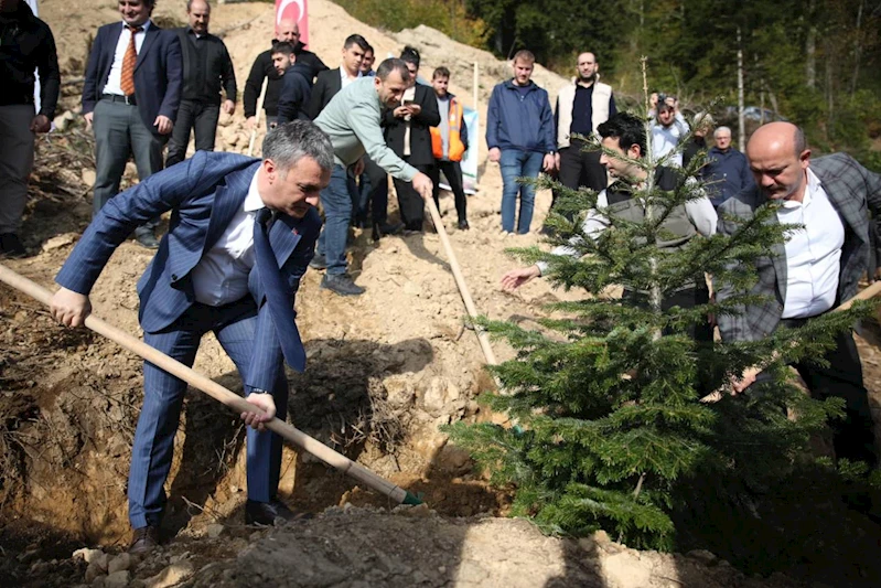 Belediye Başkanımız Mustafa Bıyık, Orman Bölge Müdürlüğünün Milli Ağaçlandırma Günü vesilesi ile gerçekleştirilen fidan dikimi etkinliğine katıldı.