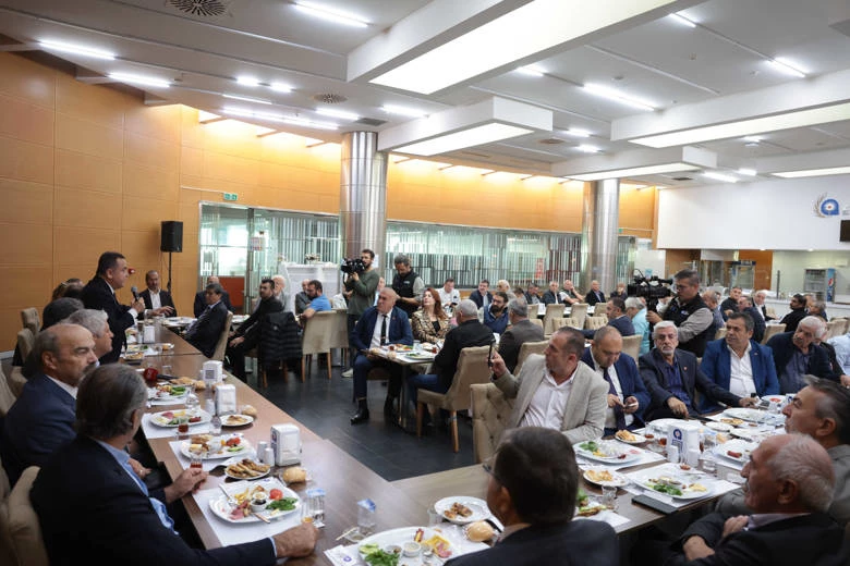 Başkan Böcek ’den hemşeri derneklerine teşekkür