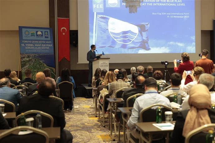 ALANYA BELEDİYESİ ULUSLARARASI KATILIMLI 15. YEREL MAVİ BAYRAK SORUMLULARI EĞİTİMİNE KATILDI