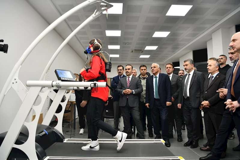 BAKAN KACIR’DAN SPORDA PERFORMANS ÖLÇÜM VE YETENEK SEÇİM MERKEZİ’NE TAM NOT