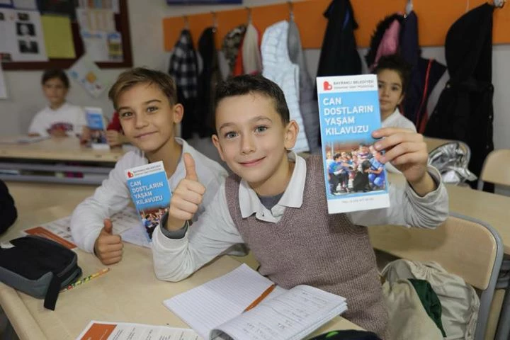 Başkan Sandal “Bayraklı’nın çocukları hayvan sevgisiyle büyüyor”