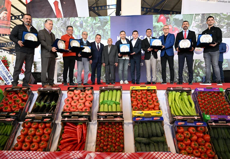 Kumluca Toptancı Halleri sezon açılışı gerçekleşti