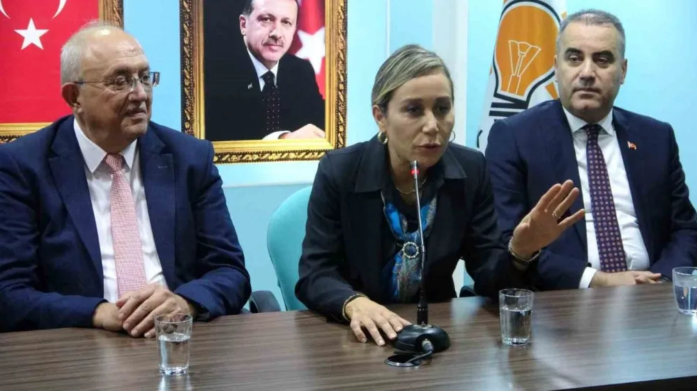 MANAVGAT’TA 40 KADIN AK PARTİ’YE KATILDI